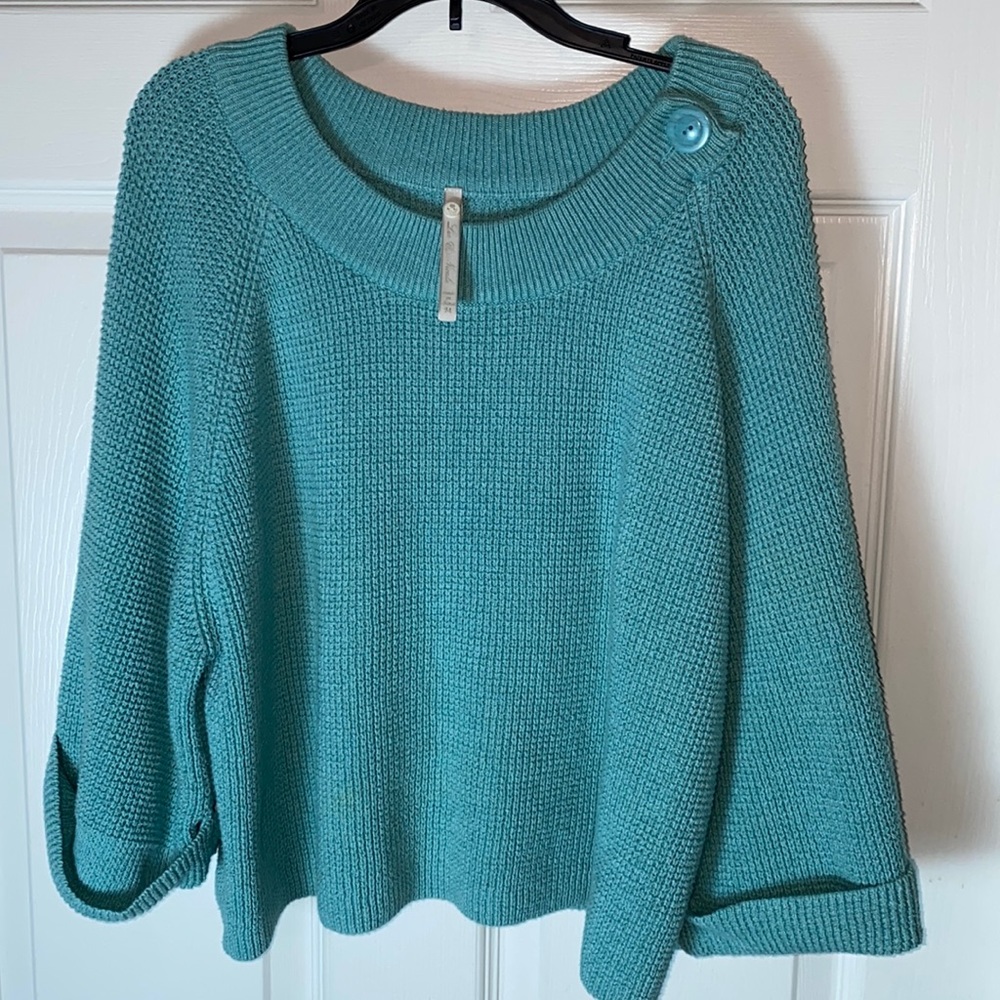 Leo & Nicole Women's Medium Mint Green Waffle Knit Flowy Crop Button Pullover